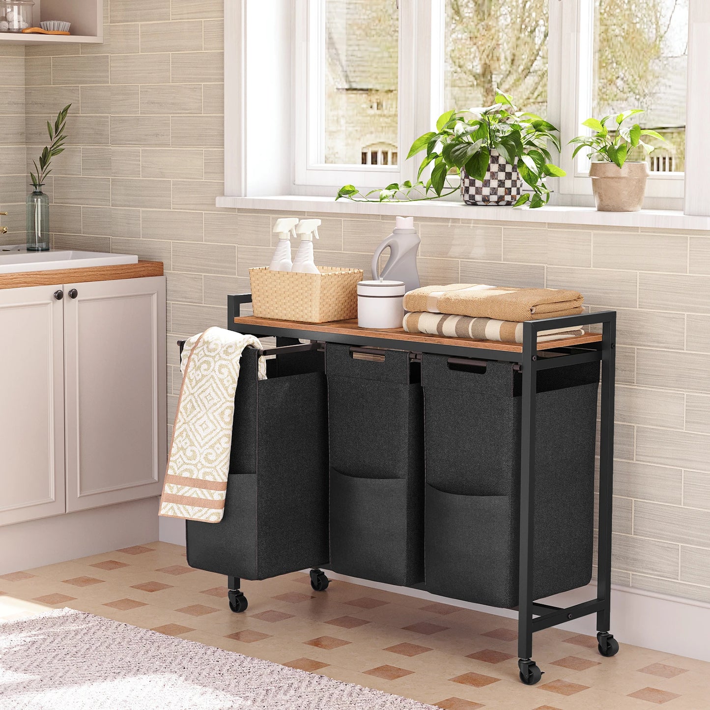 Panier à linge 3 compartiments 120L sur roulettes